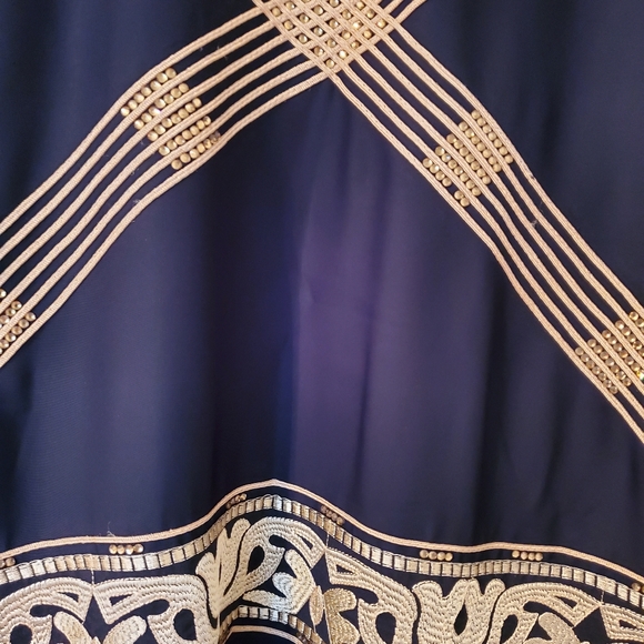 Selling Beautiful Modest Black & Gold Abaya/Kaftan/Dress w/ Matching Hijab/Scarf - Picture 3 of 10